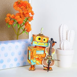 Alternative view of Little Performer